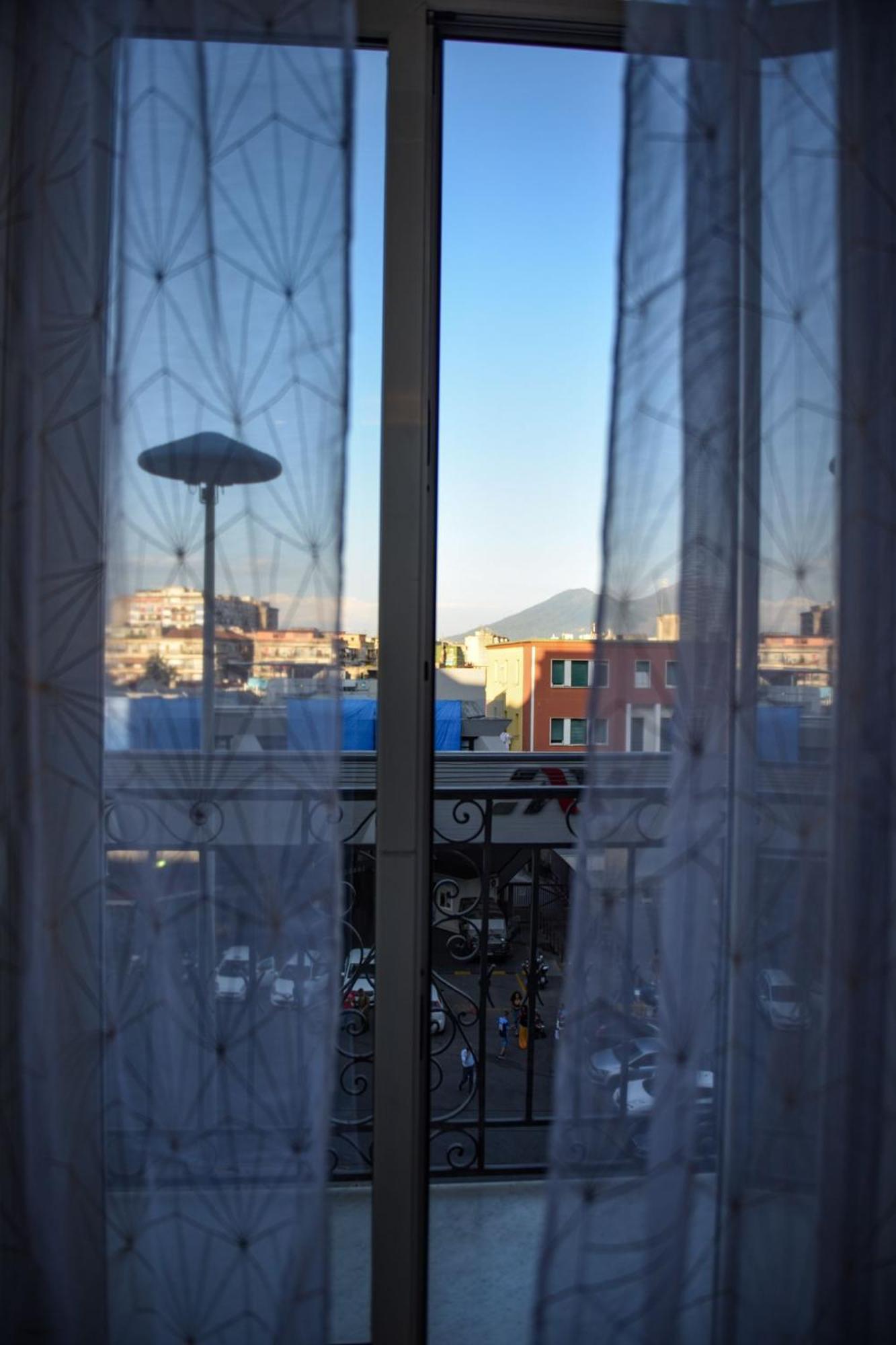 Napoli Central Gate المظهر الخارجي الصورة